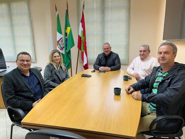 Creci de santa catarina visita câmara de são bento do sul